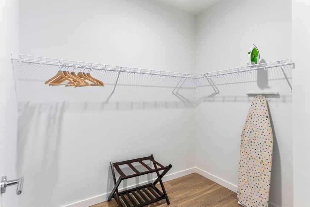 Airy And Open Corner Loft - 92 Walkscore 雷德蒙 外观 照片